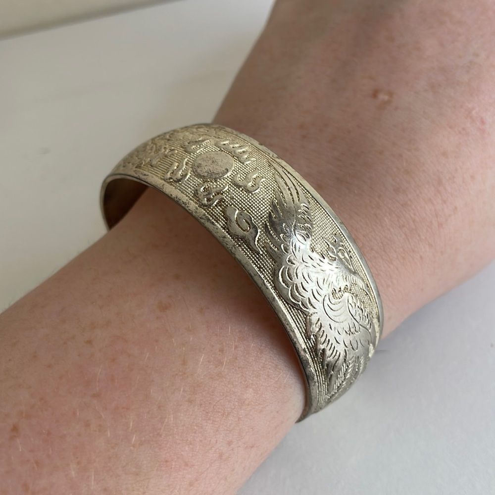 Cuff, bought in China, Chinese imagery, dragons, fire - Picture 5 of 11